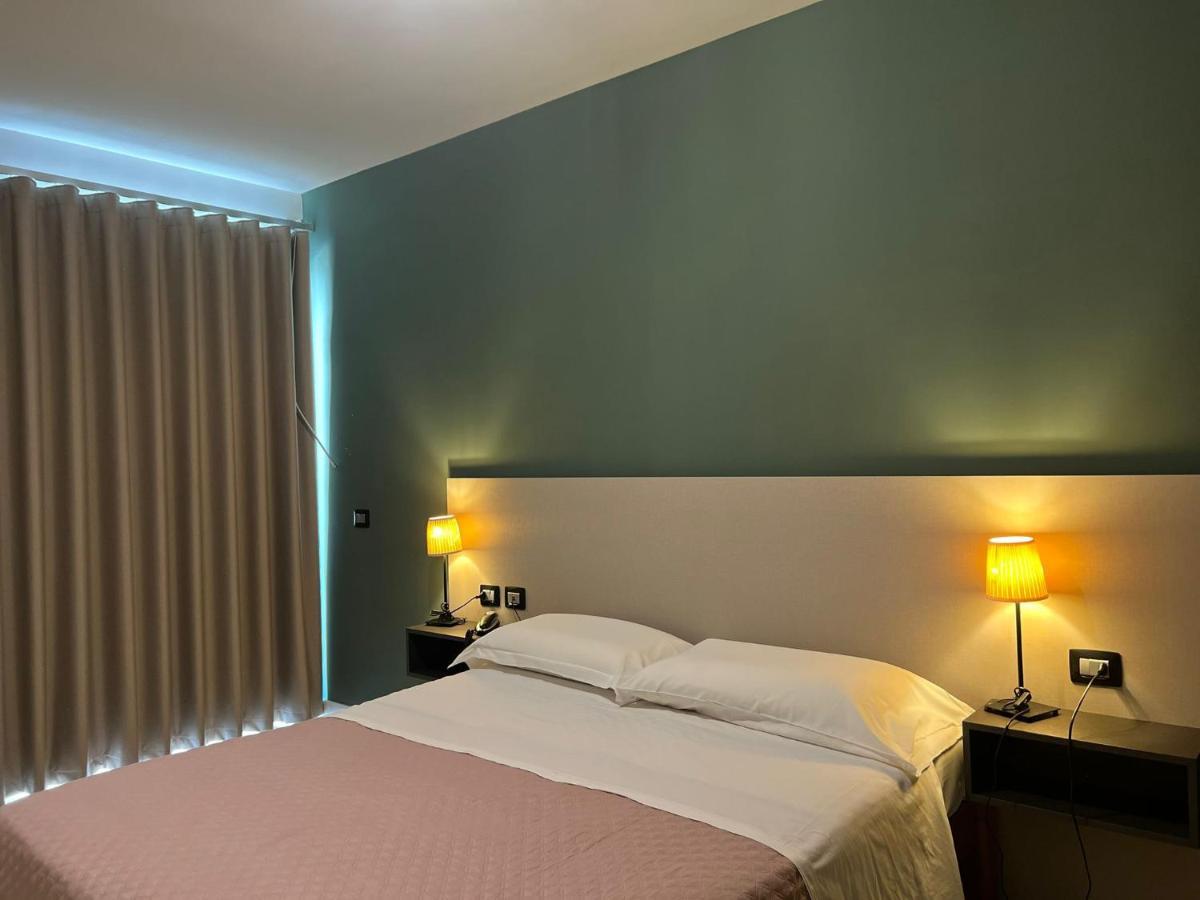 Hotel Futuro Aversa Eksteriør billede