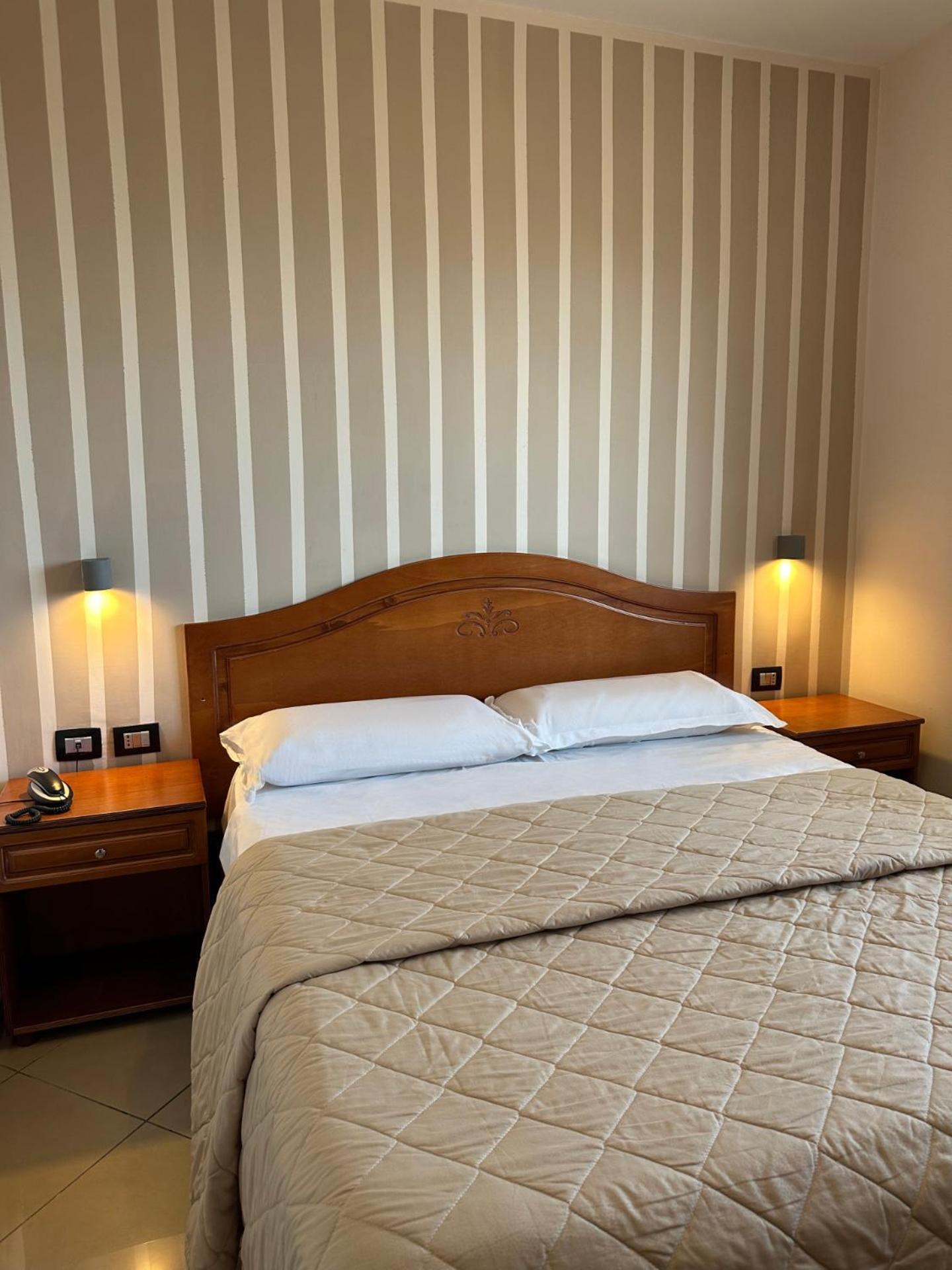 Hotel Futuro Aversa Eksteriør billede